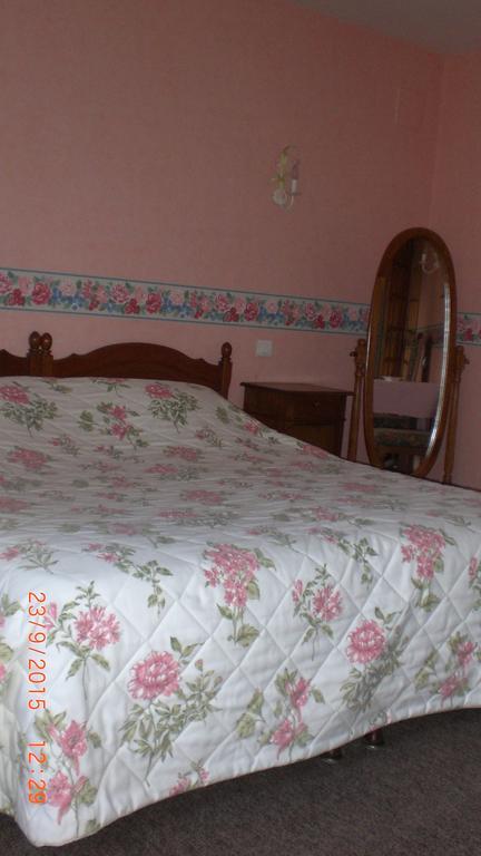 Auberge De L'Atre Quarré-les-Tombes Quarto foto